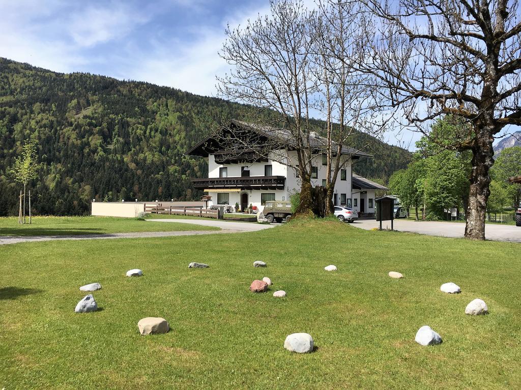 Отель Oberwotzlhof Pichl  Экстерьер фото